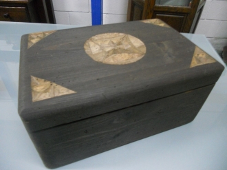 CAJA CON TALLA - DECO