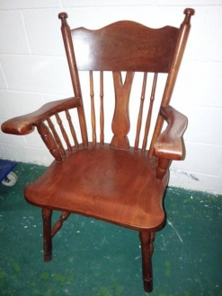 SILLA CON BRAZOS - PK